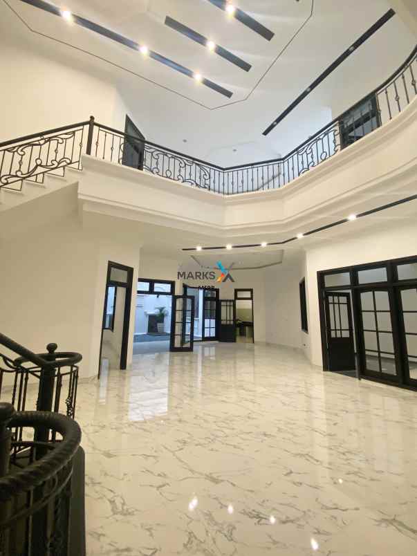 dijual rumah manyar kertoadi