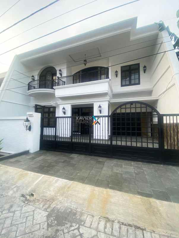 dijual rumah manyar kertoadi