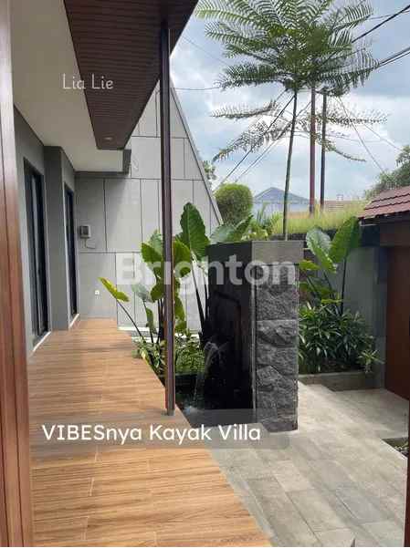dijual rumah manyar kertoadi