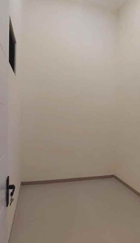 dijual rumah medokan ayu