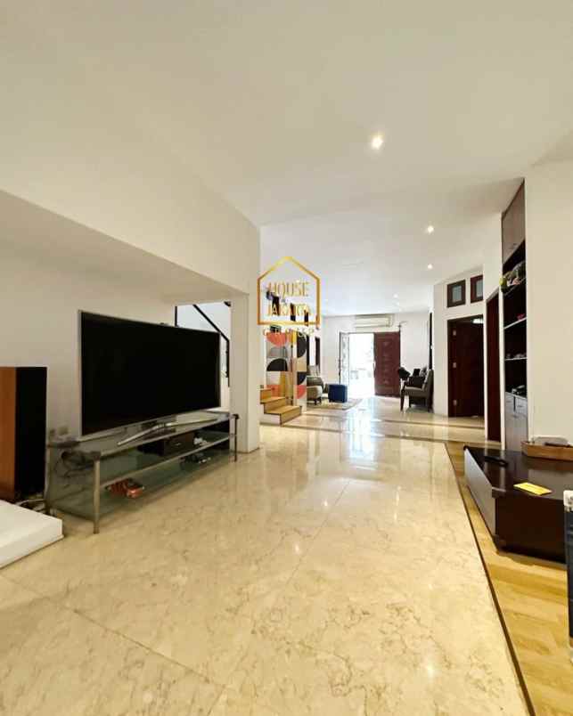 dijual rumah menteng