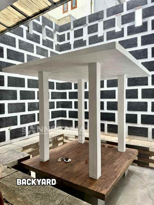 dijual rumah mewah dgn rooftop dijln margonda