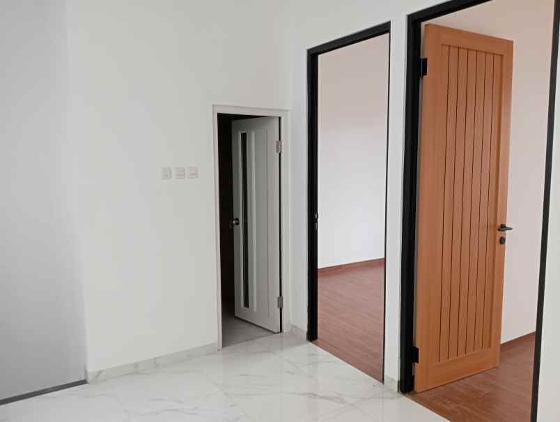 dijual rumah minimalis dekat pintu tol kukusan depok