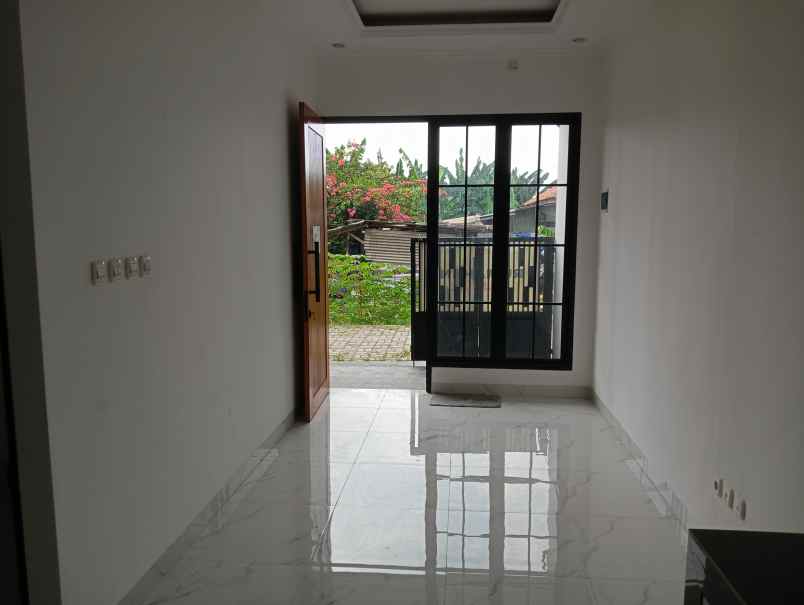 dijual rumah minimalis dekat pintu tol kukusan depok