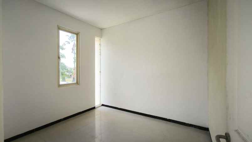 dijual rumah minimalis siap huni regency one wonorejo