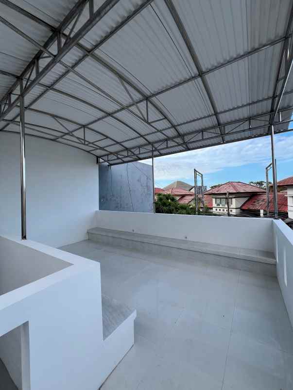 dijual rumah mulyosari