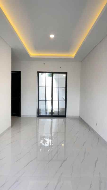 dijual rumah mustikajaya