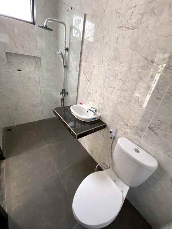 dijual rumah ngaglik