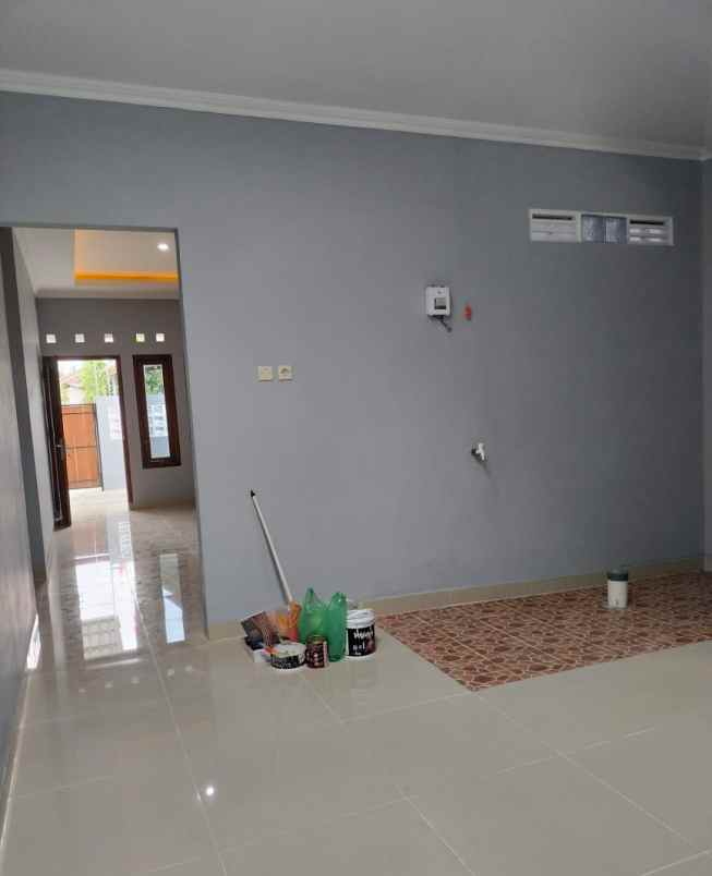 dijual rumah ngemplak