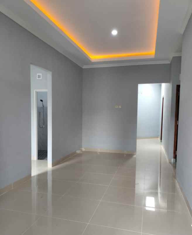 dijual rumah ngemplak