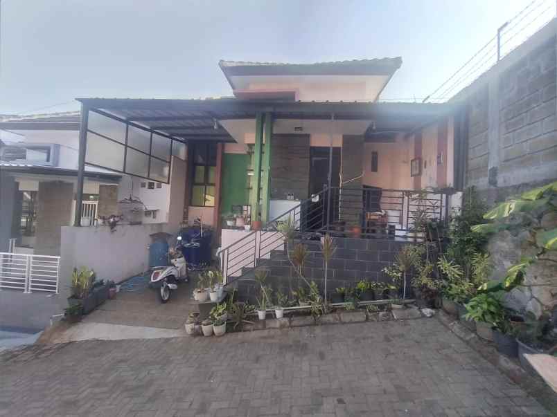 dijual rumah pada asih cimahi atas