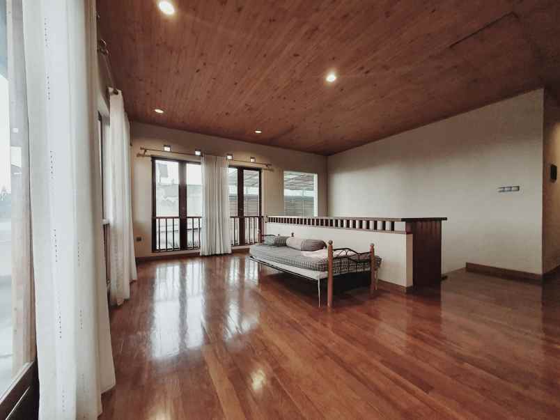 dijual rumah pada asih setiabudi