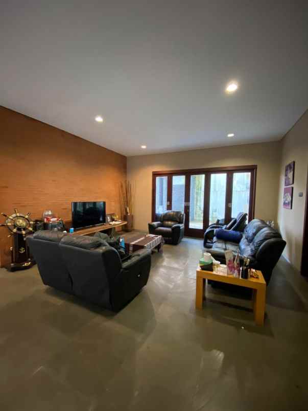 dijual rumah pada asih setiabudi