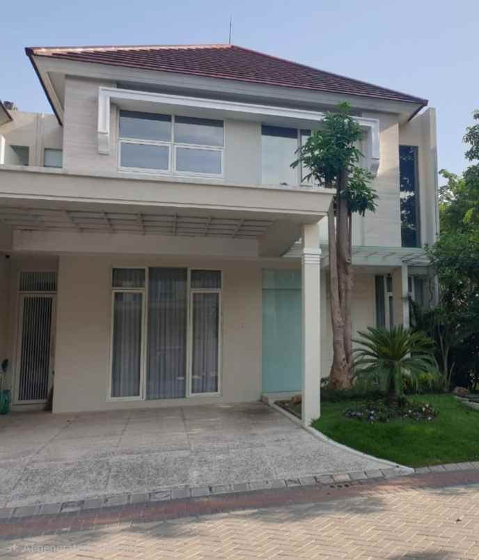 dijual rumah pakuwon city mossel bay