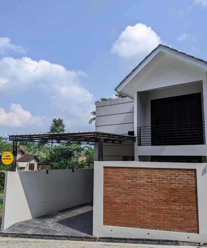 dijual rumah palagan km 15 5