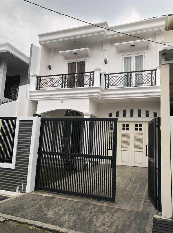 dijual rumah pejaten barat
