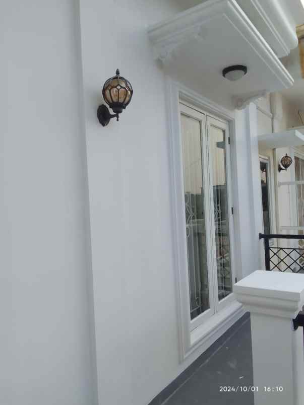 dijual rumah pejaten barat