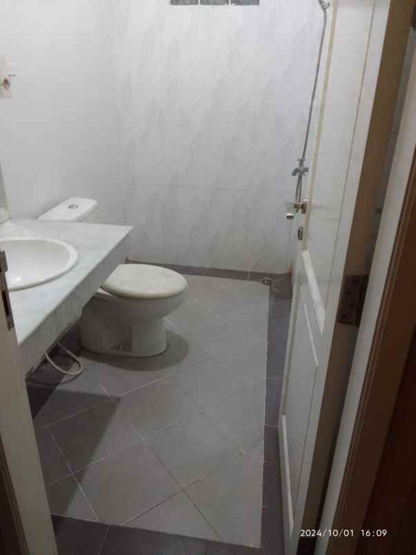 dijual rumah pejaten barat