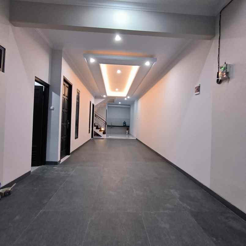 dijual rumah pejaten barat