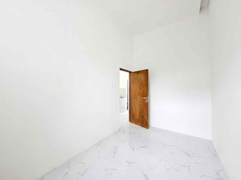 dijual rumah permata hijau permai kota