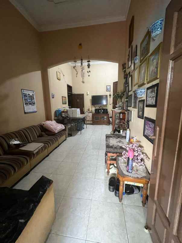 dijual rumah perumahan darmo sentosa raya