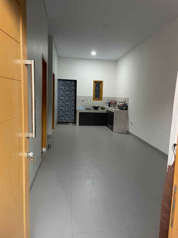 dijual rumah perumahan duta graha duta