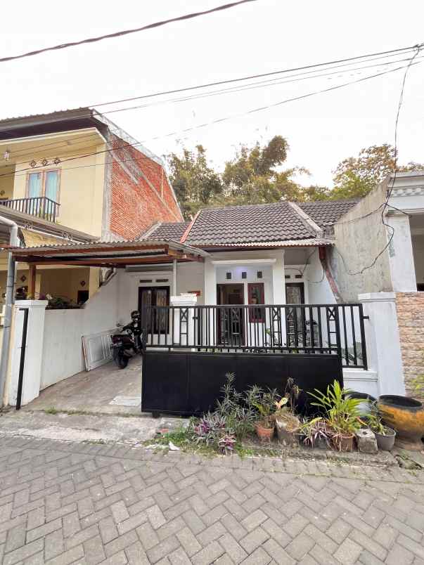 dijual rumah perumahan gadang sukun