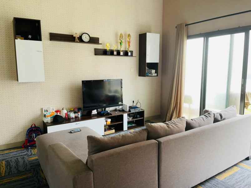 dijual rumah pesona khayangan juanda