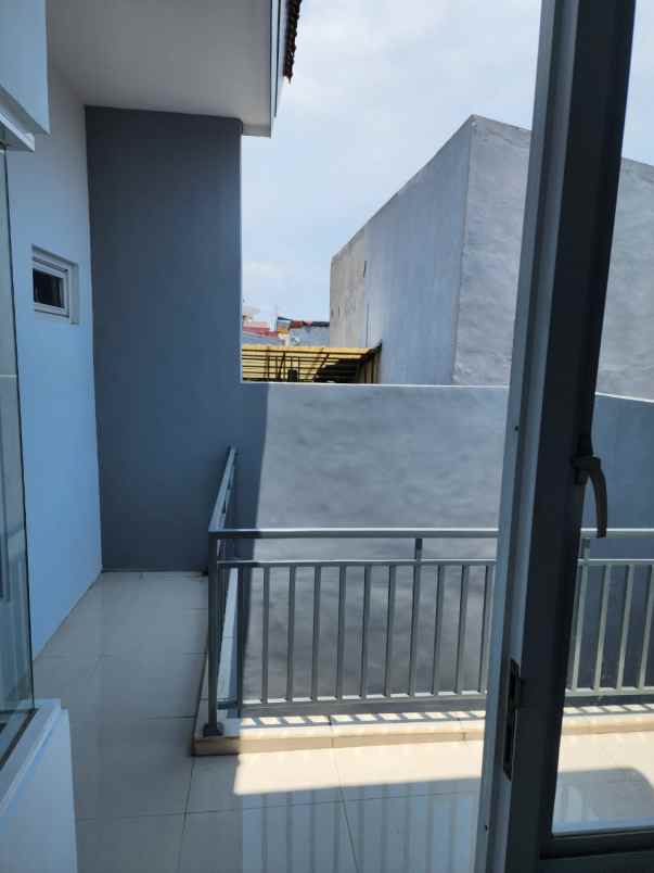 dijual rumah ploso timur