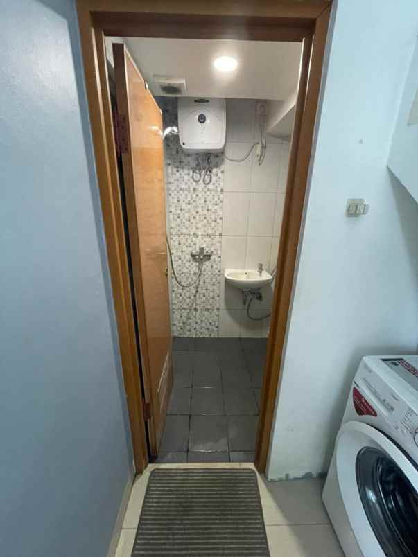 dijual rumah pondok cina beji depok