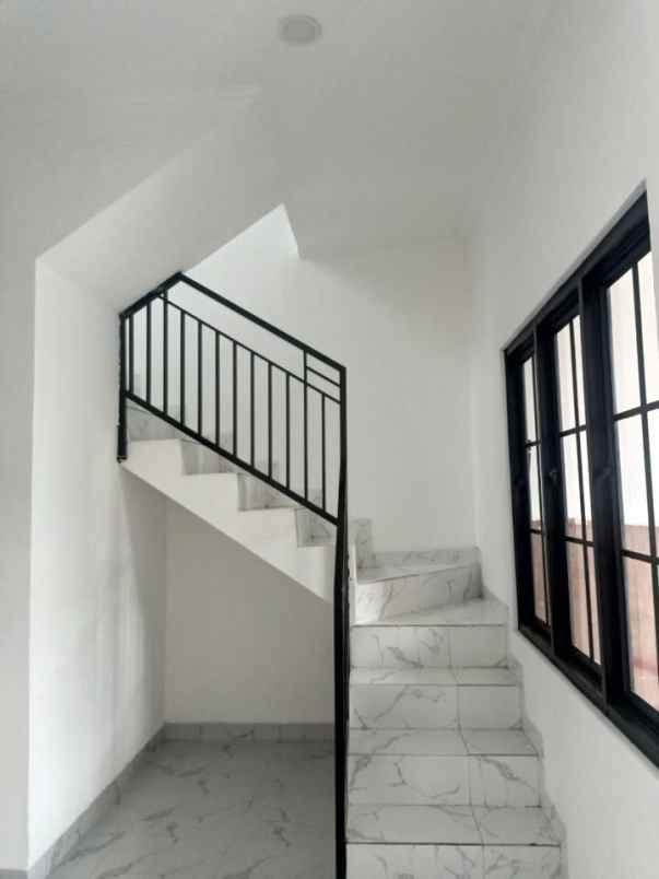 dijual rumah pondok gede bekasi