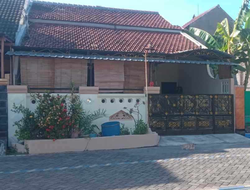 dijual rumah pucanggading