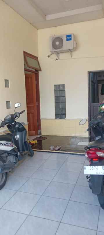 dijual rumah pucanggading