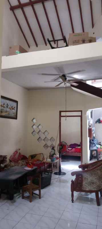 dijual rumah pucanggading