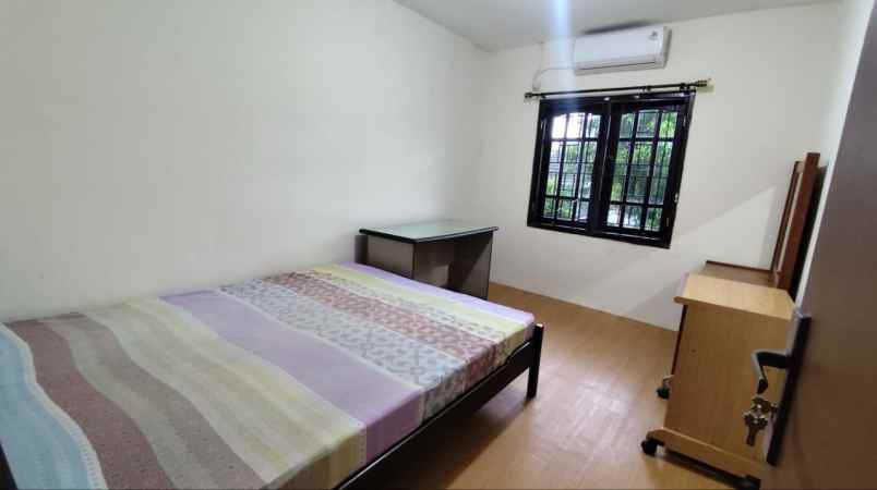 dijual rumah puri indah pandugo timur