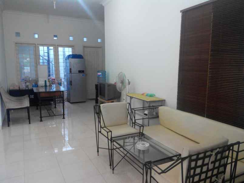 dijual rumah purimas