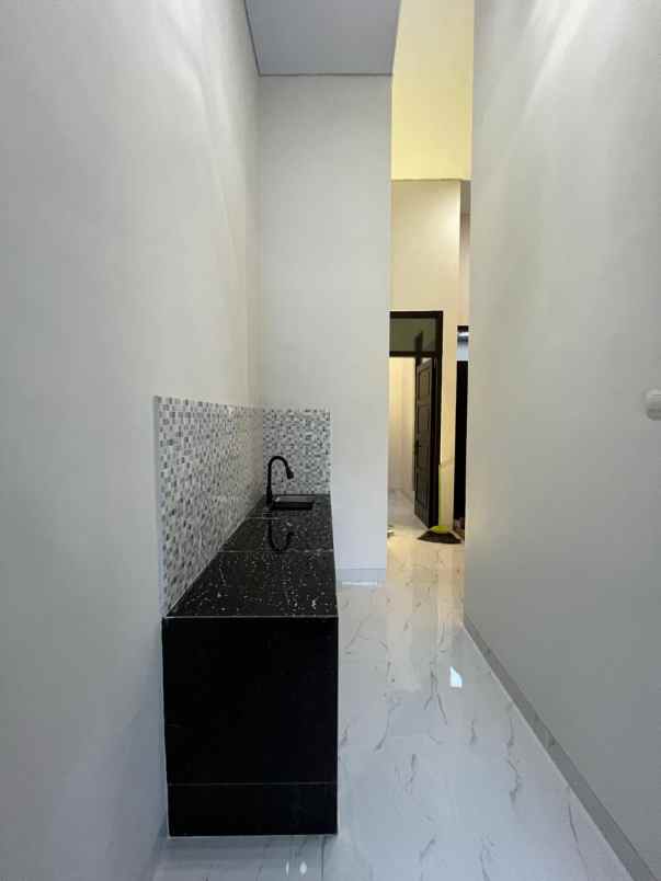 dijual rumah purwomartani