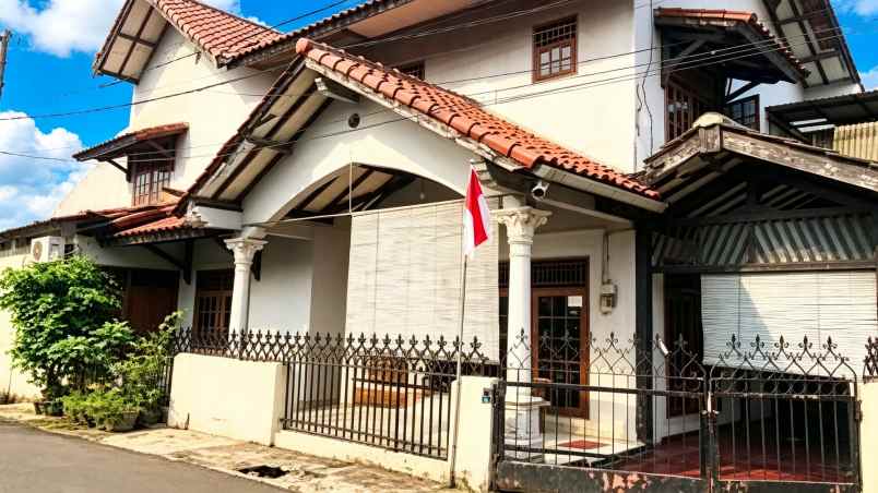 dijual rumah rawamangun