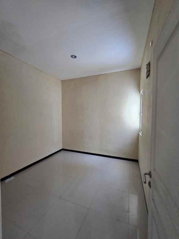 dijual rumah regency one wonorejo