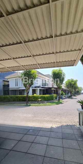 dijual rumah royal residence