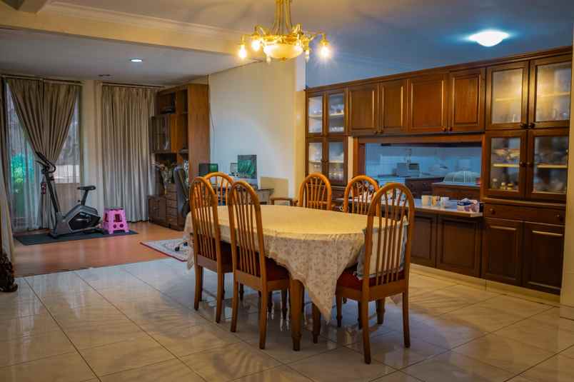 dijual rumah rumah di kayu putih