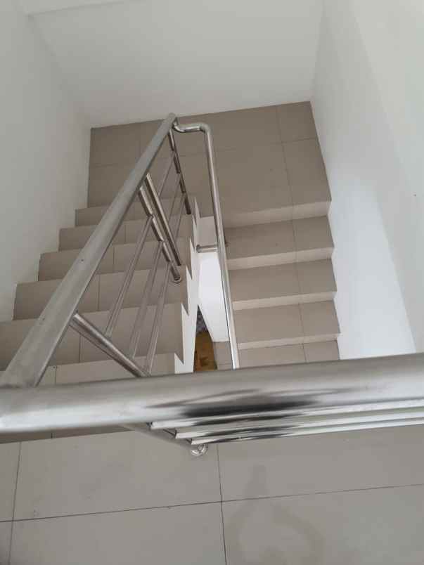 dijual rumah rumah di perumahan bandara