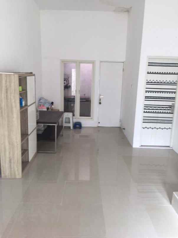 dijual rumah rungkut