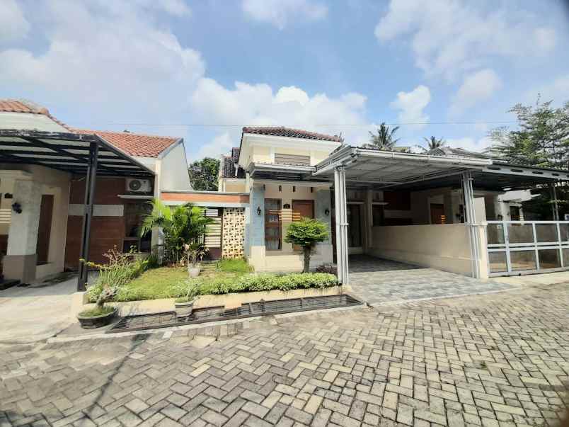 dijual rumah sapphire tanjung