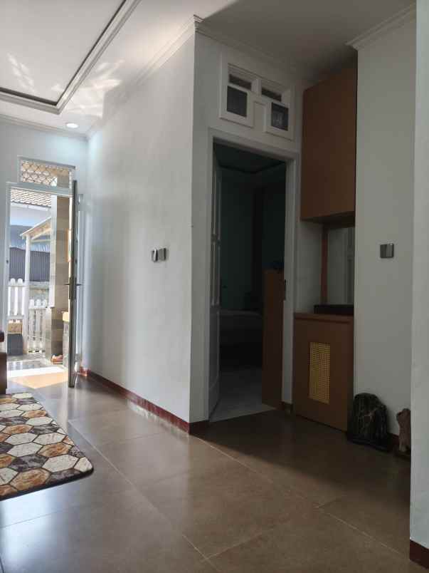 dijual rumah sariwangi mekarwangi