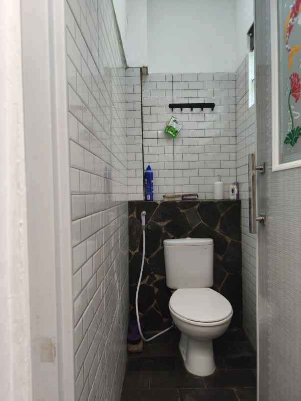 dijual rumah sariwangi mekarwangi