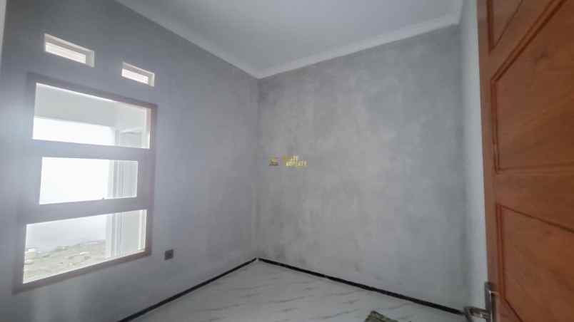 dijual rumah selomartani