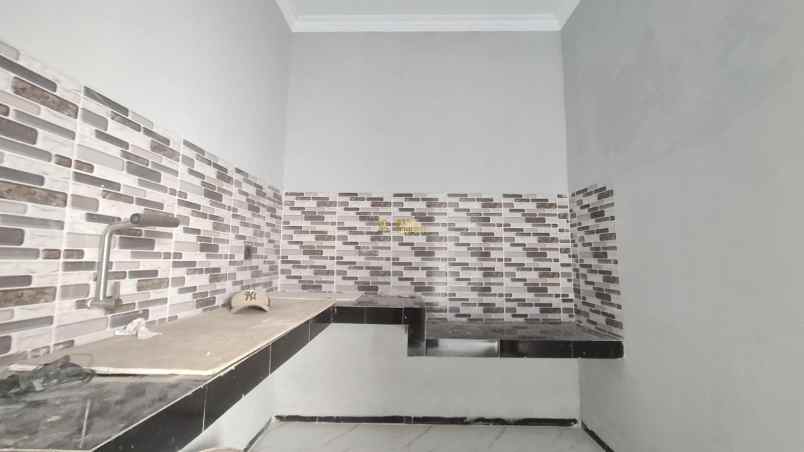 dijual rumah selomartani