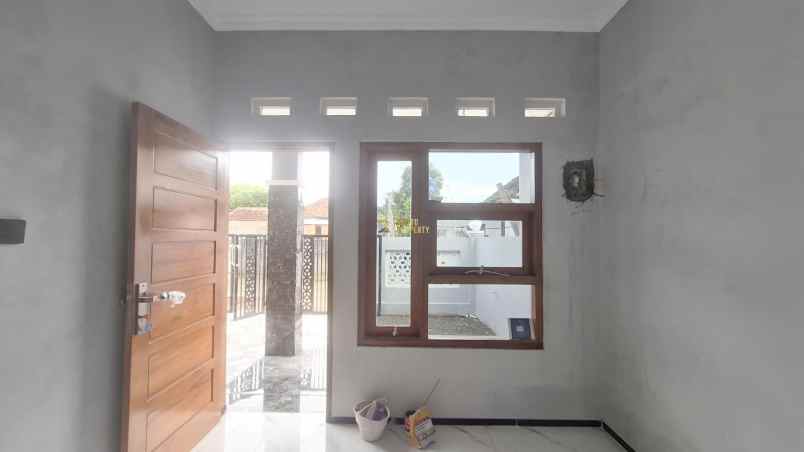 dijual rumah selomartani