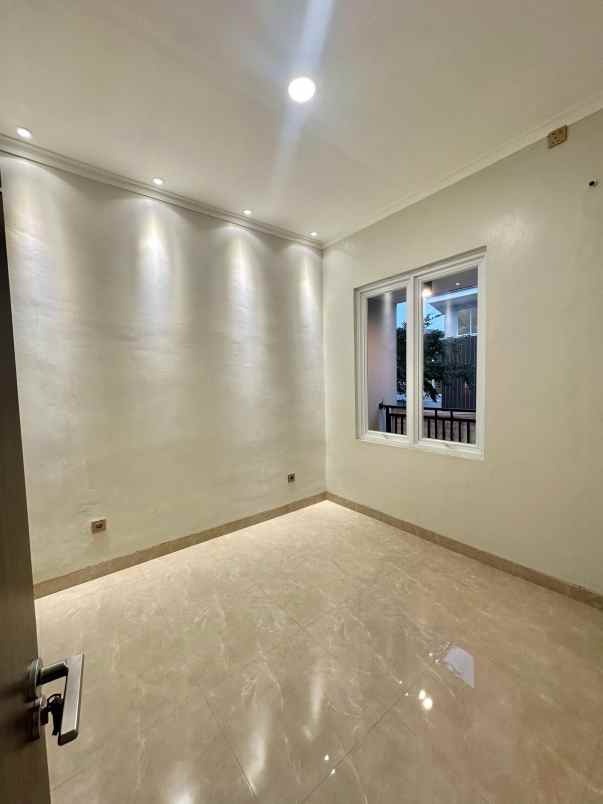 dijual rumah serpong